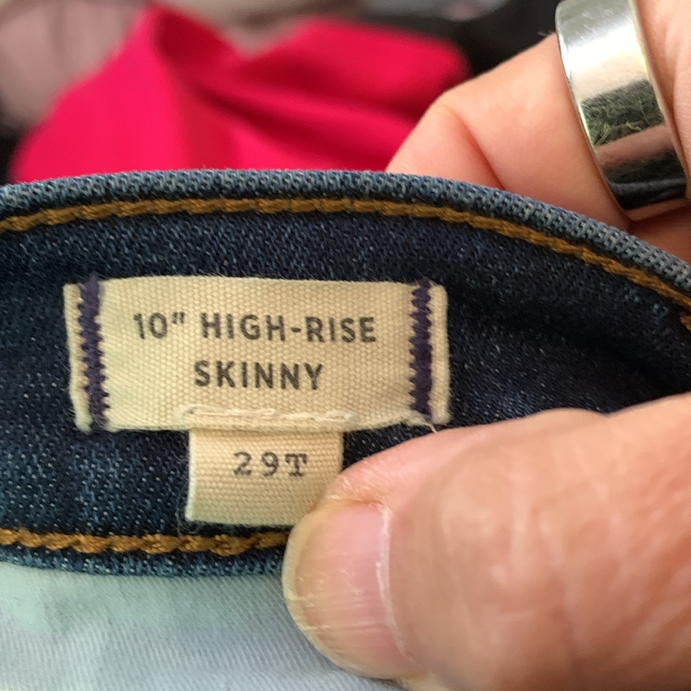 Madewell 10” high rise skinny stretch jeans in 29 tall. Worn twice . Retail 89 - Picture 3 of 7